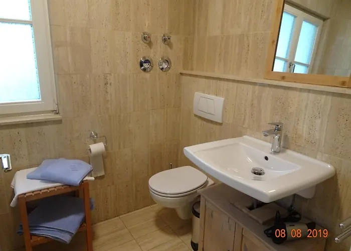 Huge And Calm In Апартаменти